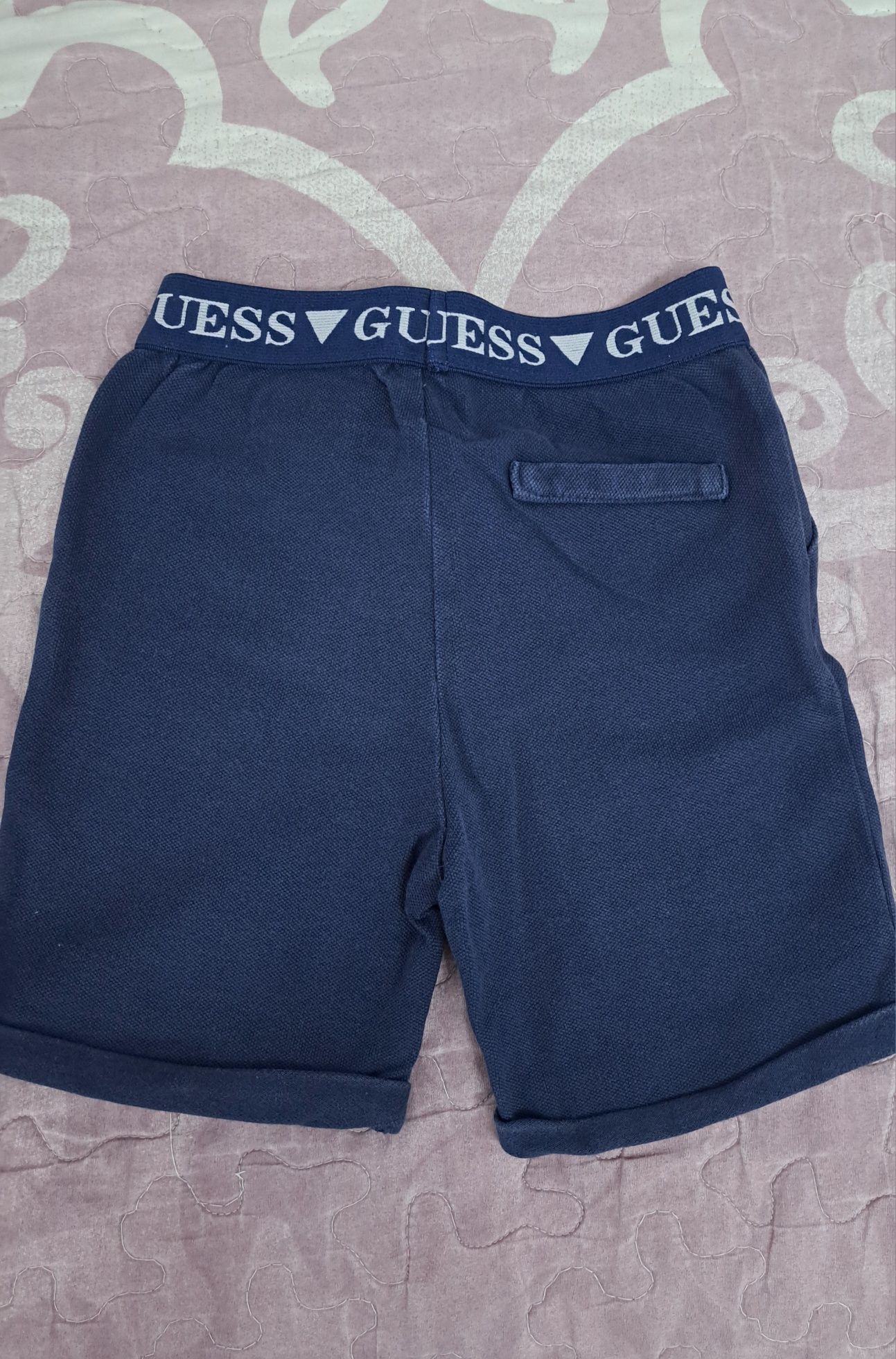 Guess set pantalon scurt si vesta 24 M