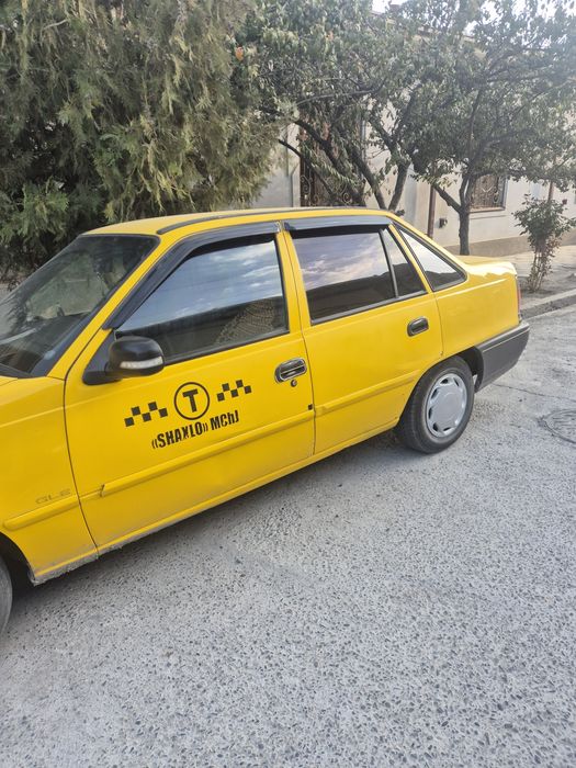 Nexia 1 Daewoo  sariq firmada turibti xoxlagan vaqt chiqarib aformit