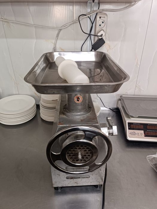 Мясорубка. Почти новые. Состояние идеальные