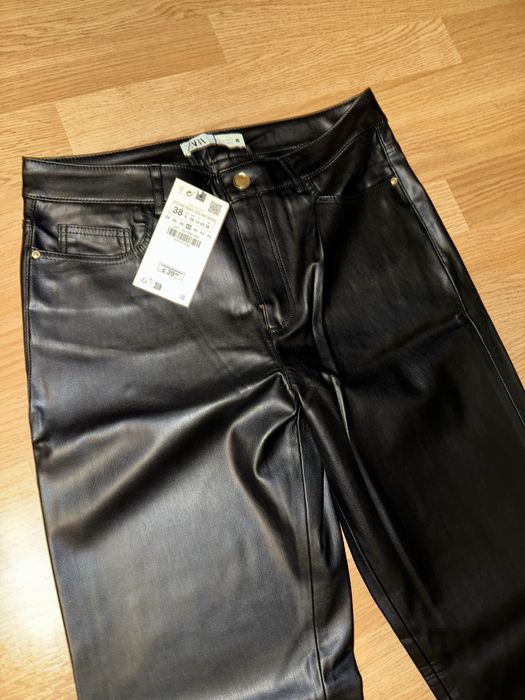 Pantaloni noi ZARA piele
