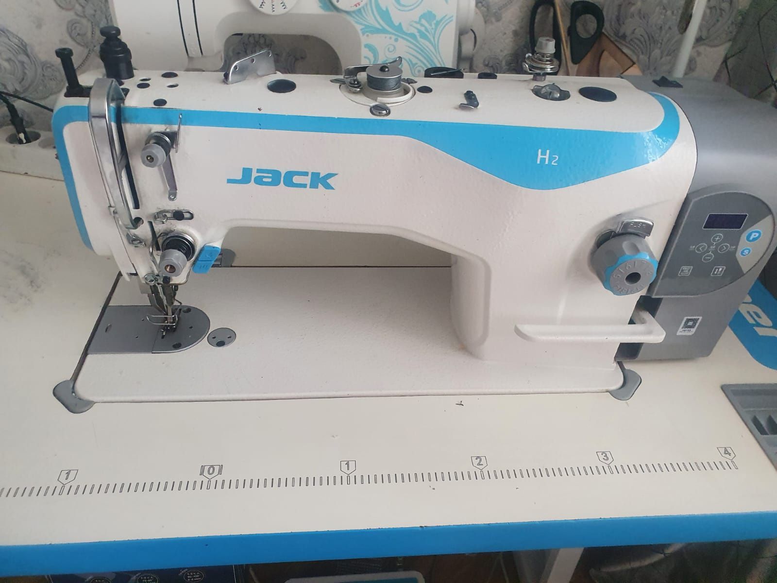 Швейная машинка  Jack