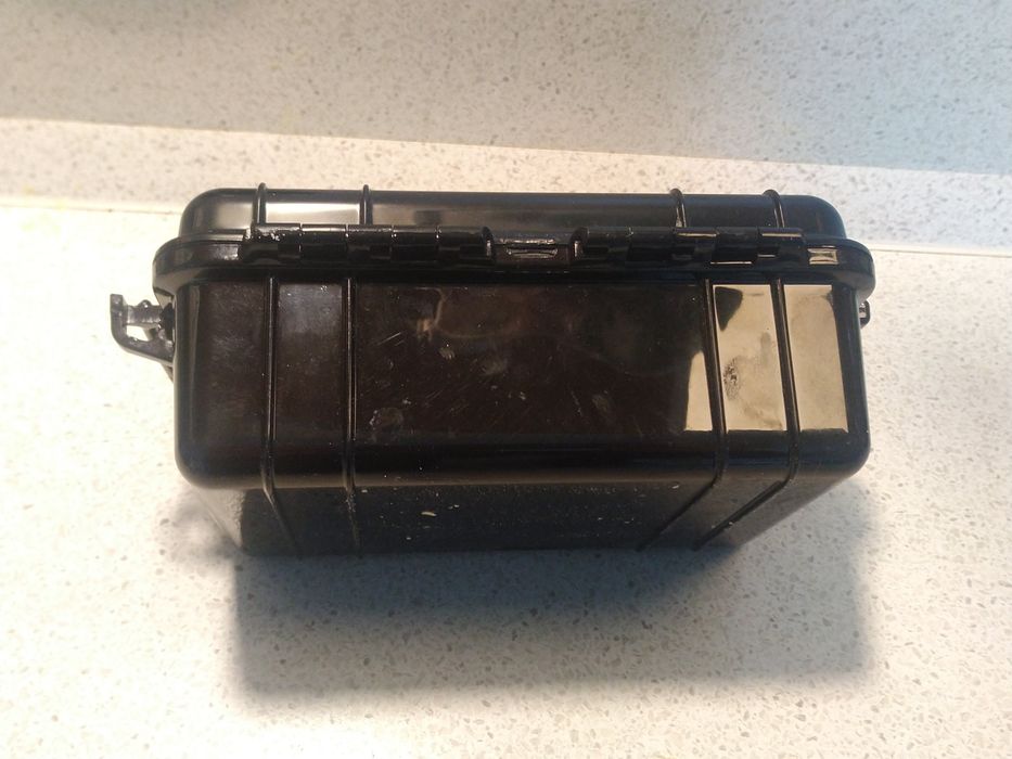 Cutie  siguranta Peli 1050