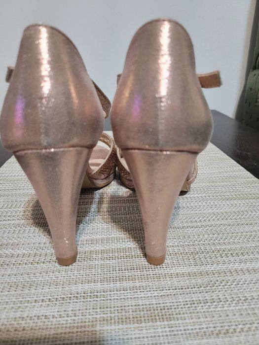 Sandale Saccio marimea 37