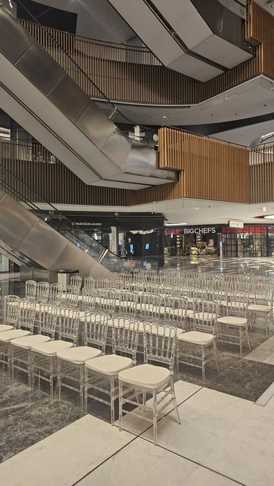 Прокат . Прозрачный стул . Стеклянное стул . Прокат стол стул