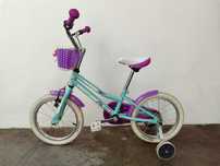 Bicicleta fete. Vârsta 5 - 7 ani