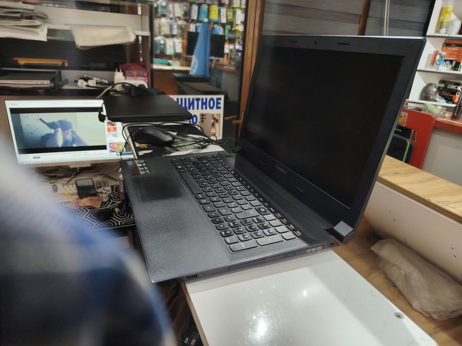 Noutbuk sotiladi core i3