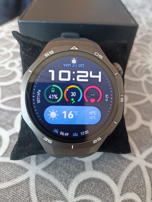 Huawei watch GT 5 pro.