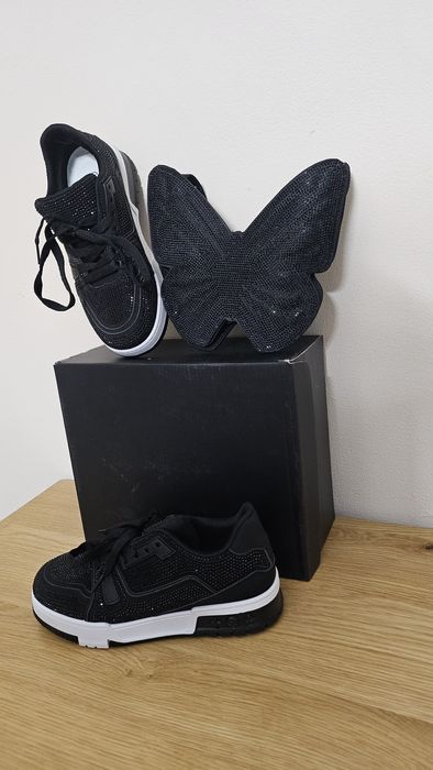 Louis Vuitton кецове с камъни и чанта пеперуда