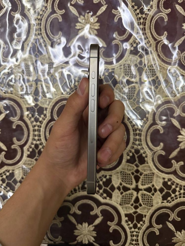 IPhone 15 pro ozi