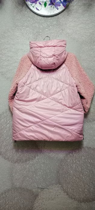 Теплая куртка в нежно-розовом цвете