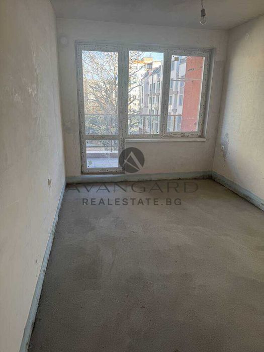 оф.24502 Двустаен с гараж в цената/ Кючук Париж