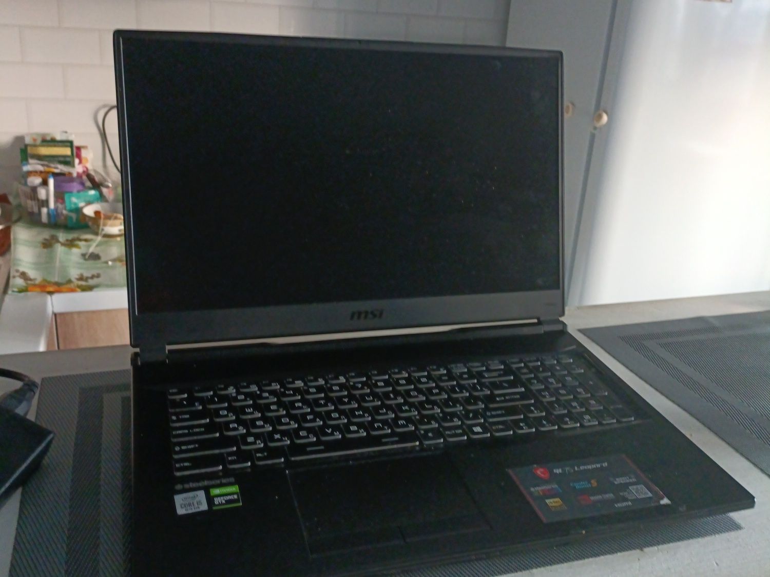 Игровой ноутбук MSI GL75 Leopard i5   17,3 ", 144Ггц, gtx 1660 ti
