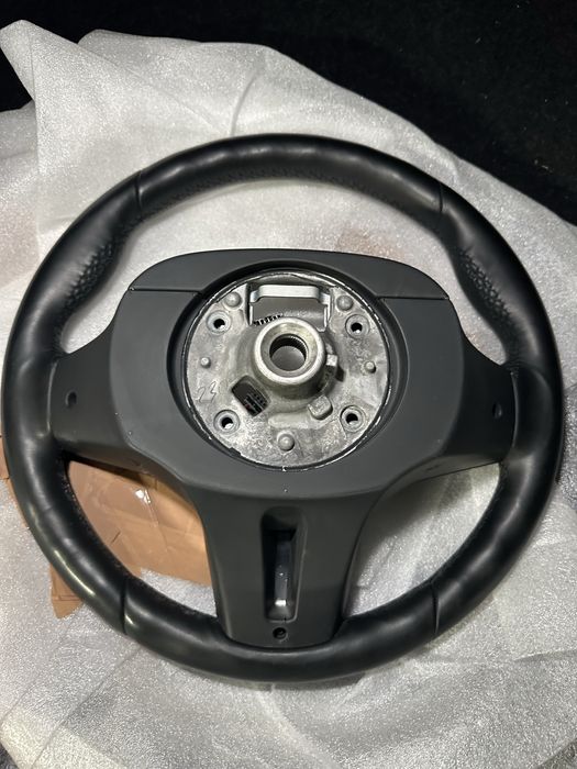 М волан BMW G30 с подгрев