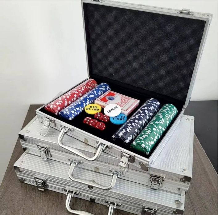 Покерный набор 200 фишек тяжёлый в кейсе