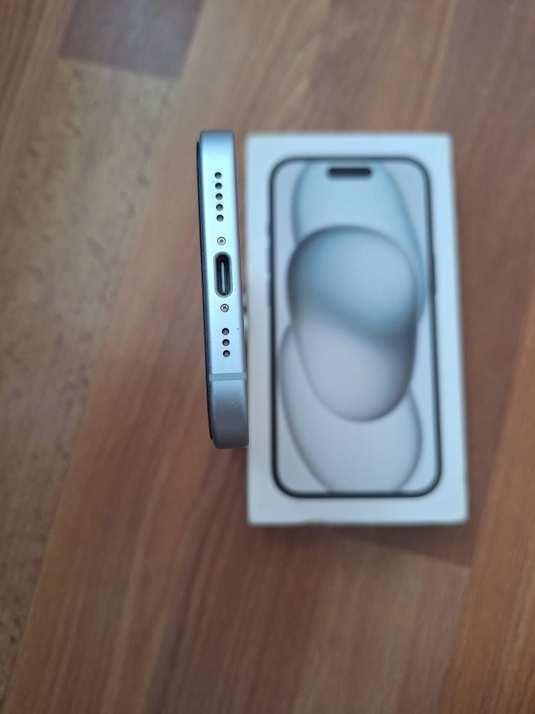 IPhone 15 128 GB Baterie 92%