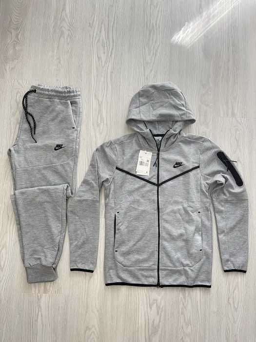 Trening Nike TECH Fleece Gri | Produs NOU cu eticheta