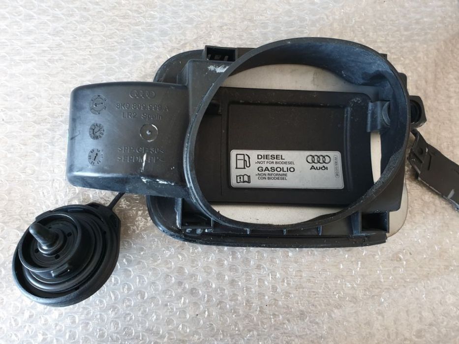 capac rezervor audi a4 b8 8k combi non facelift 8k0809999a