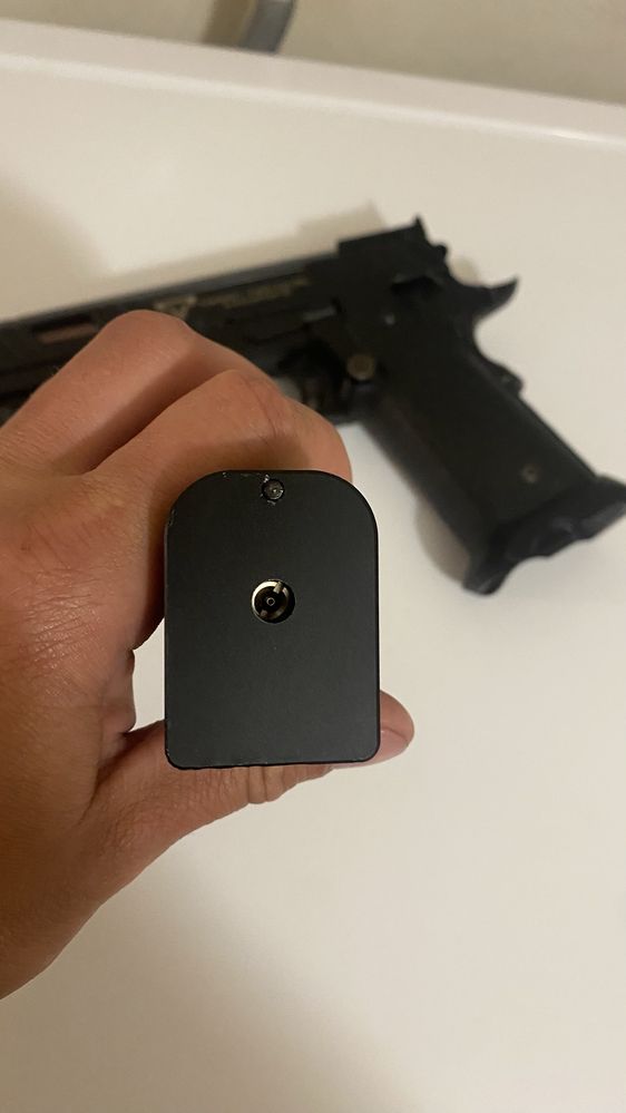 Продавам васдушен пистолт Combat Master baba yga