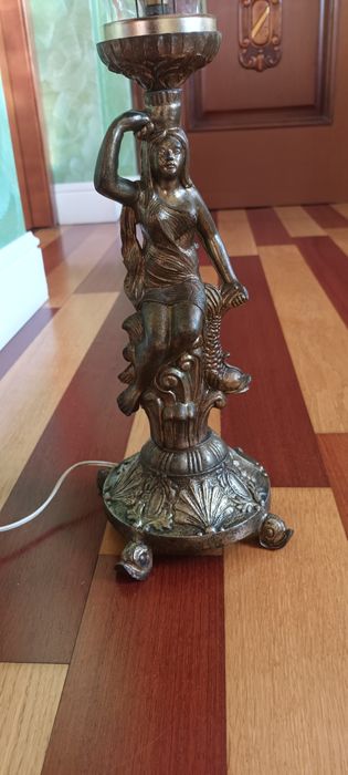 Veioza veche, funcțională