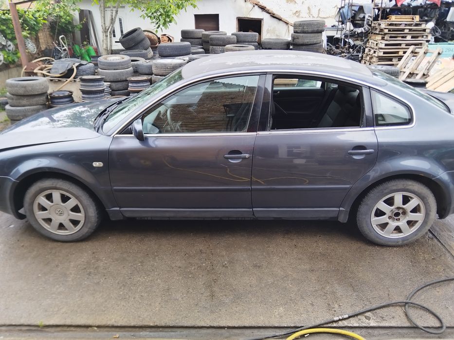 Aripa dreapta Vw Passat B5.5 an 2001-2005