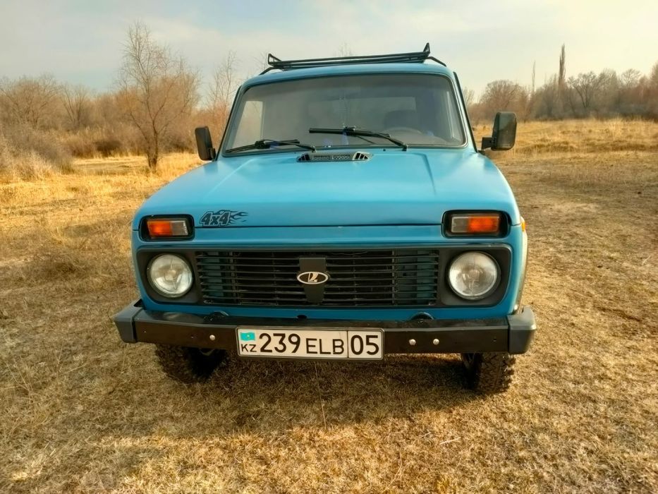 Продам ниву 2121