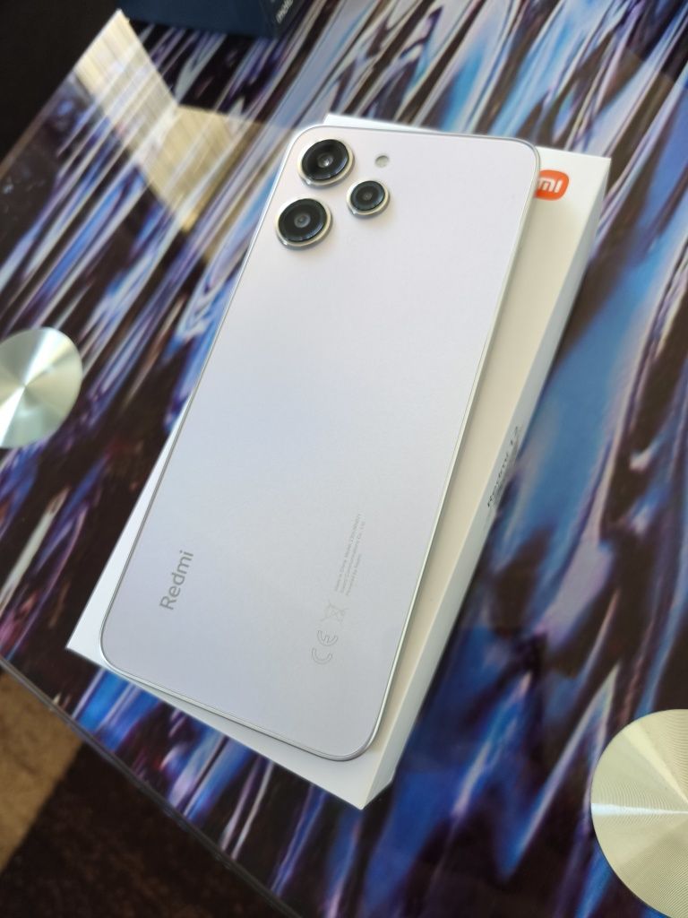 Vand Redmi 12 ca nou