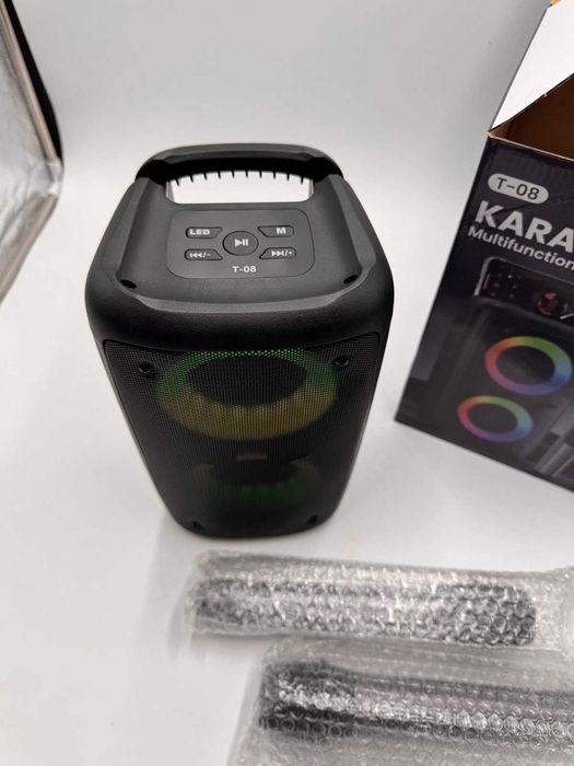 Караоке тонколона с два безжични микрофона и LED светлини! ЧИСТО НОВА