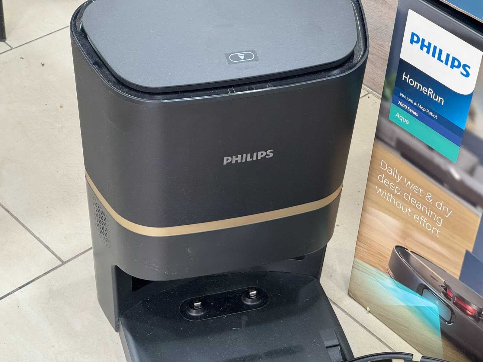 Робот за сухо и мокро почистване Philips  HomeRun 7000 Series Aqua