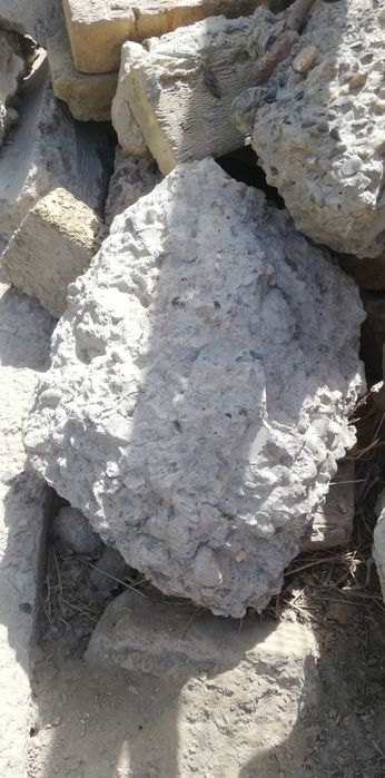 Beton bo'lak Sotiladi