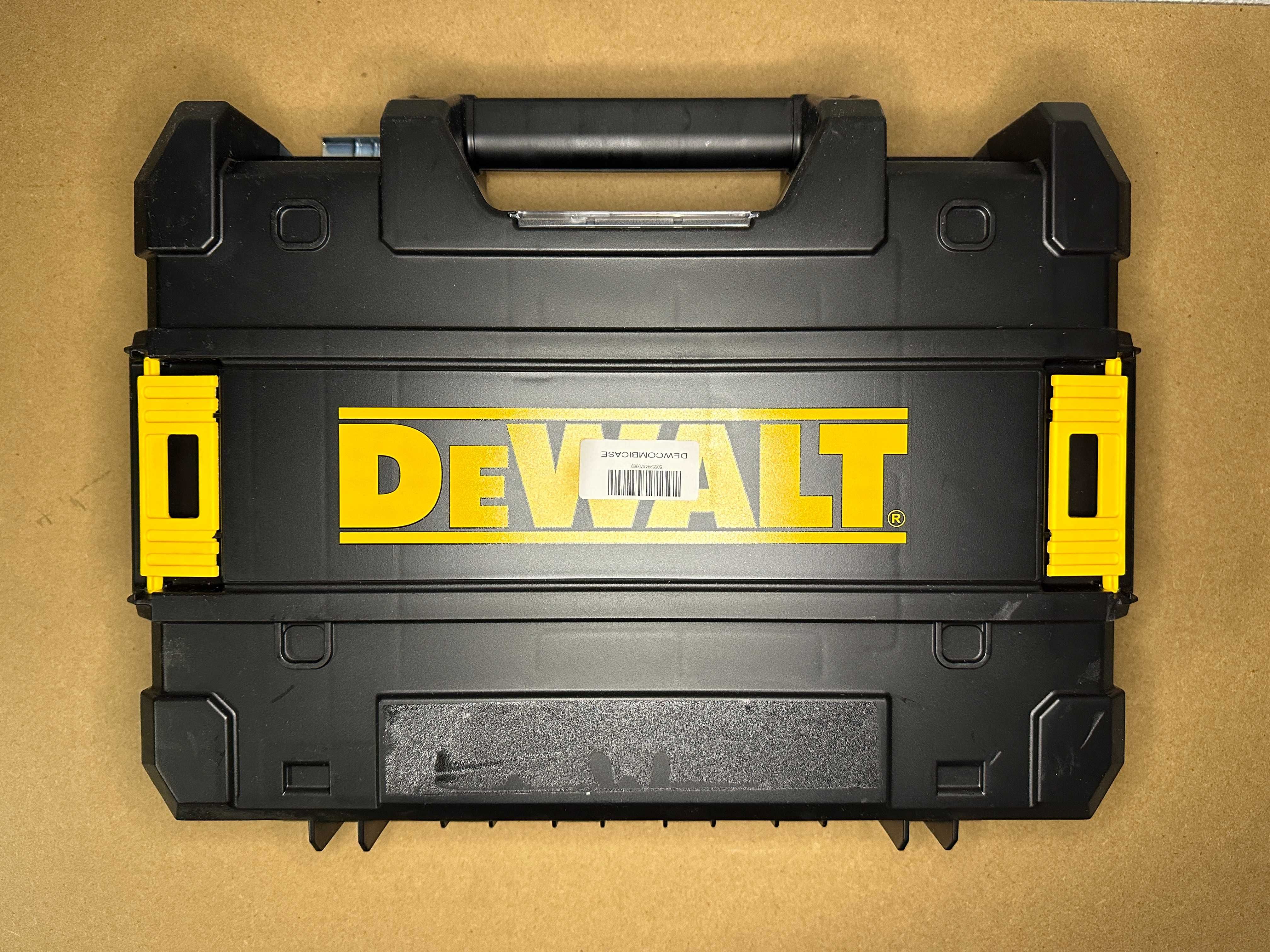 DeWalt Акумулаторен Винтоверт DCD777 + батерии + зарядно + куфар