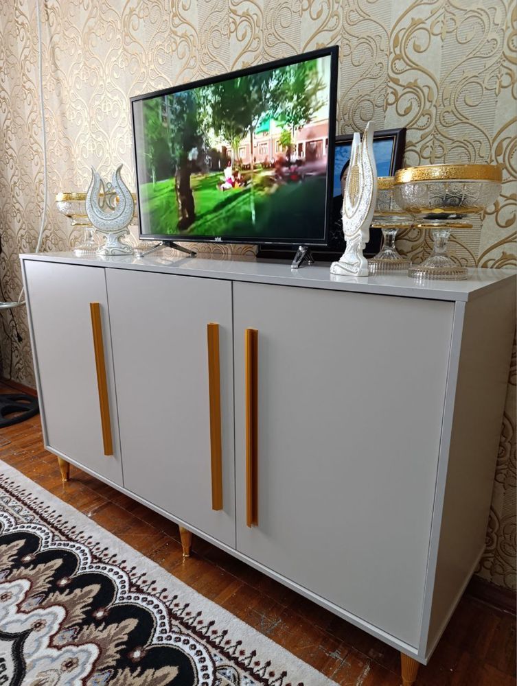 Тумба в гостинную 150