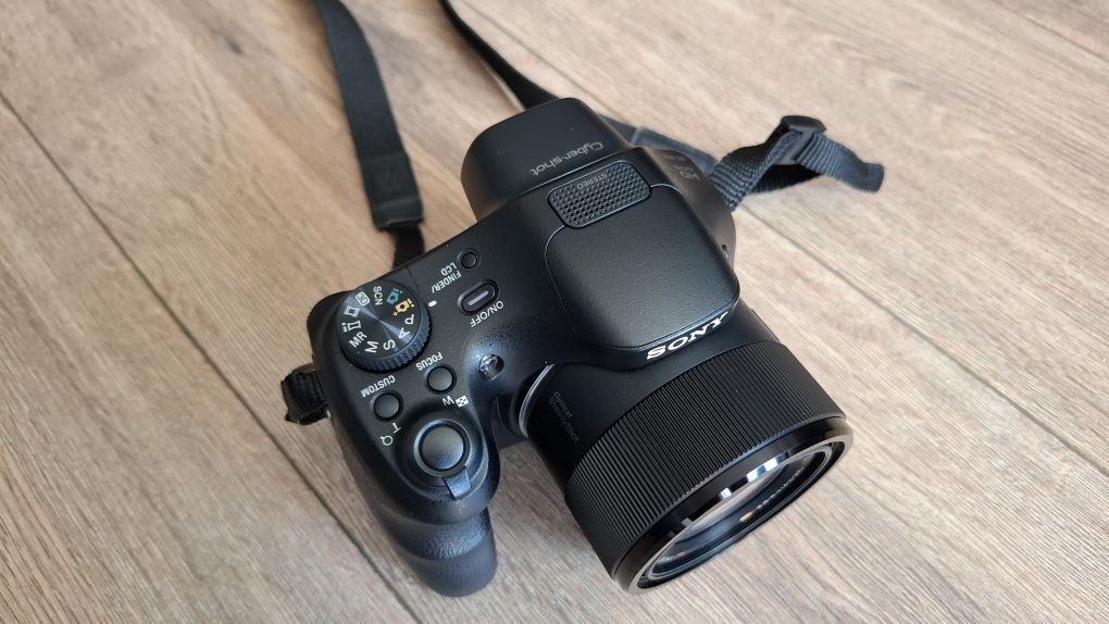 Цифров фотоапарат Sony DSC HX-300