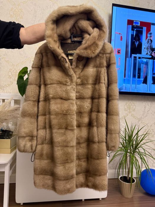 Продам норковую шубу