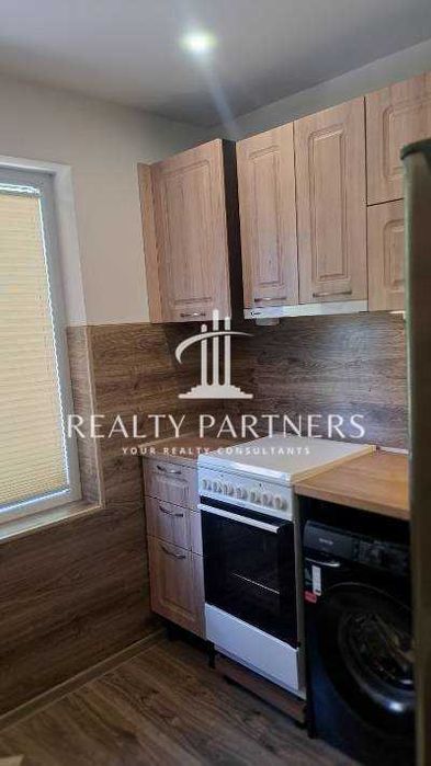 Просторен Отремонтиран Тристаен Апартамент в кв. Тв ливади, гр. Перник