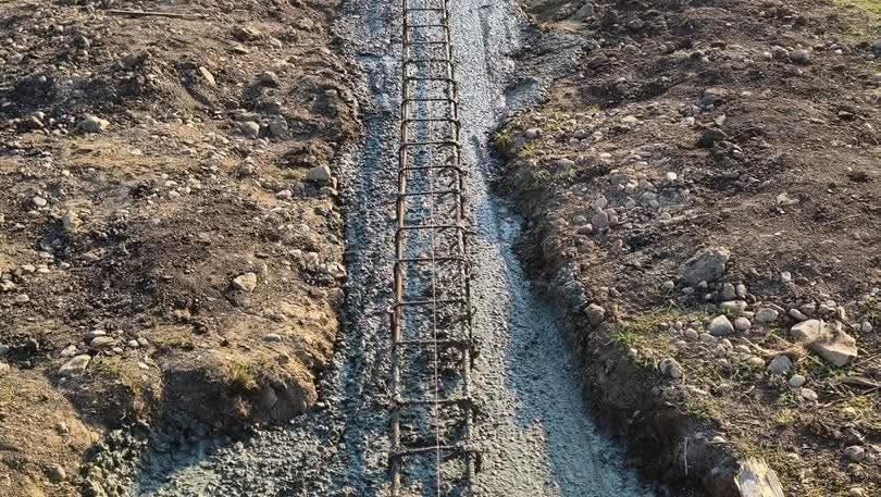 Ofertă structură metalică asamblată pe șuruburi .