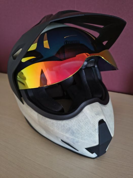 Vand casca Icon Variant Pro, marime M