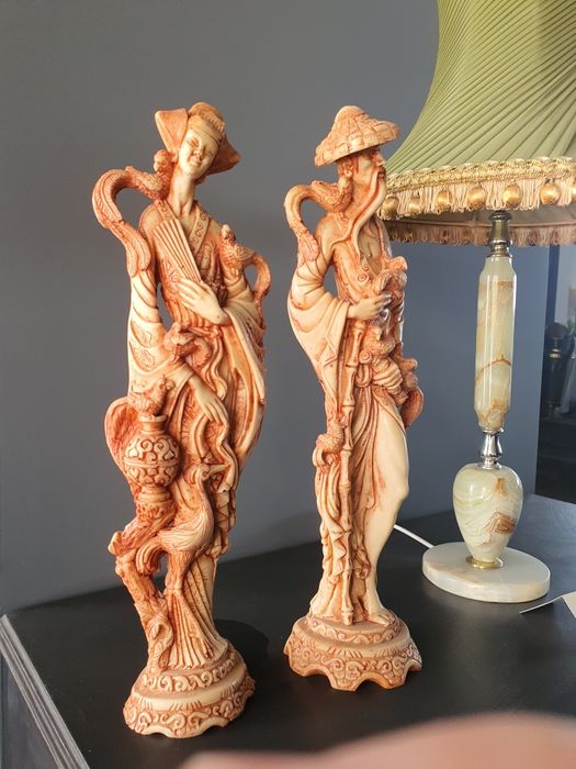 Лот от 2 статуетки в Отлично състояние !