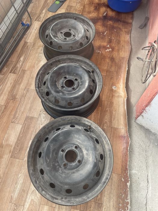 Железные диски R15 Лада Веста