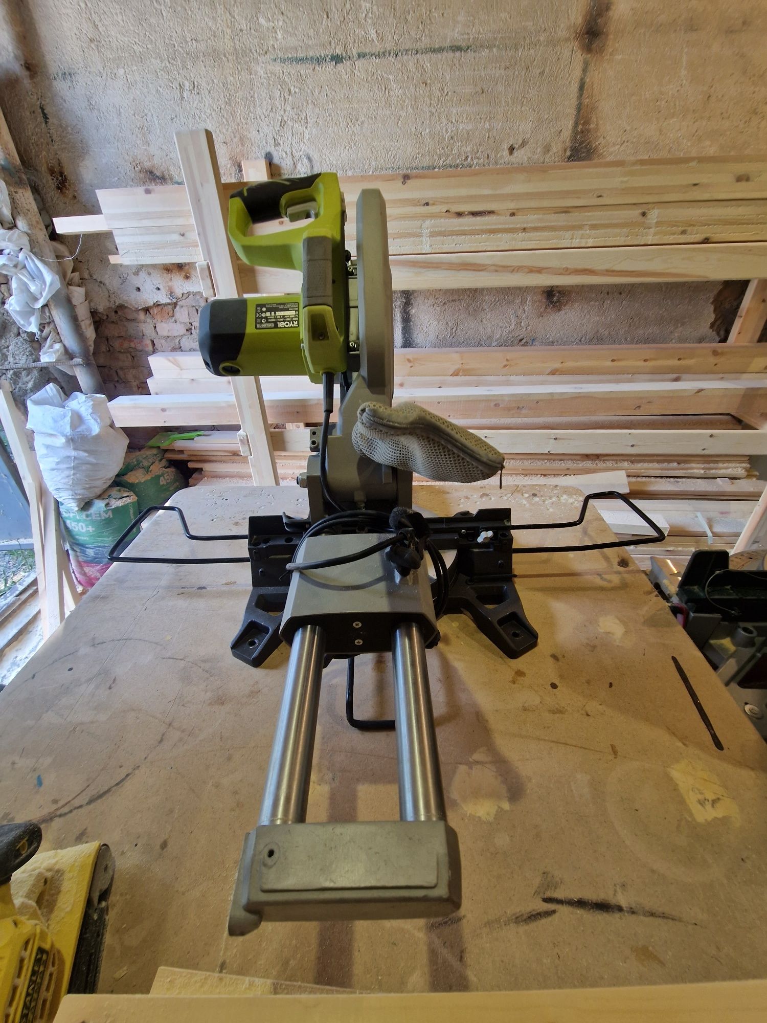 Продам. Дисковая пила RYOBI EMS305RG