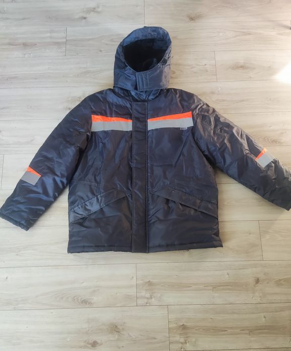 Продам новую спецодежду.