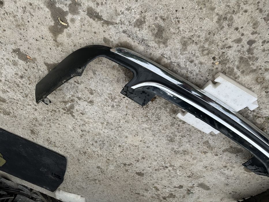 Spoiler inferior bară spate mercedes gle.w166.cod:a1668858425.
