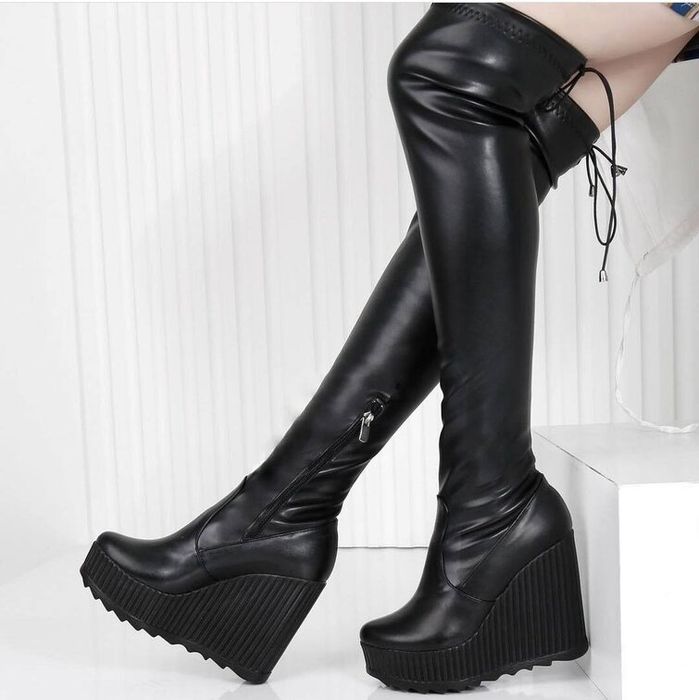 Ботуши на платформа - черна кожа (36-40)