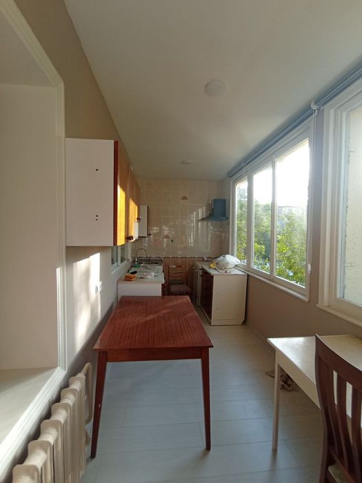 Срочно сдается 3 комнатная квартира переделанная в 4 -х