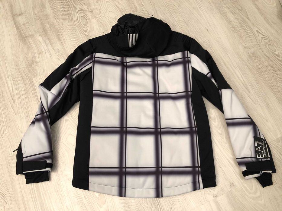 Emporio Armani EA7 geaca ski M, autentica, retail 690 euro