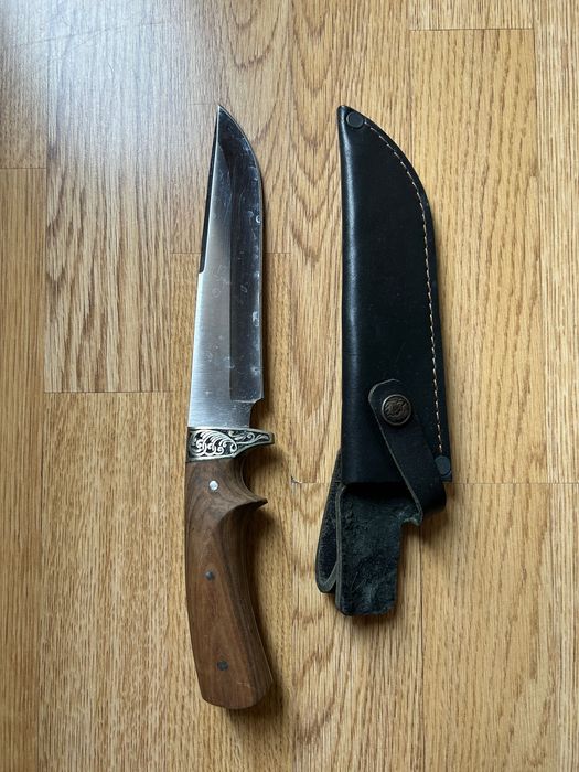 Ръчно изработен ловен нож – дървена дръжка + кожена кания