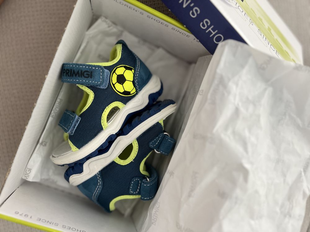 Маратонки Nike, Сандали Primigi