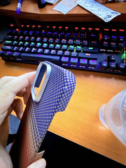 Pitaka iphone 16 pro chixoli originali 100% ishonchli