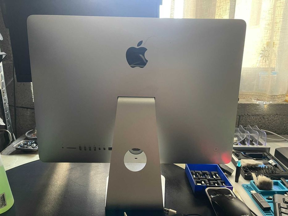 Apple iMac 21.5″ A1418 (Late 2013) – i5-4570R, 8GB RAM, macOS Catalina