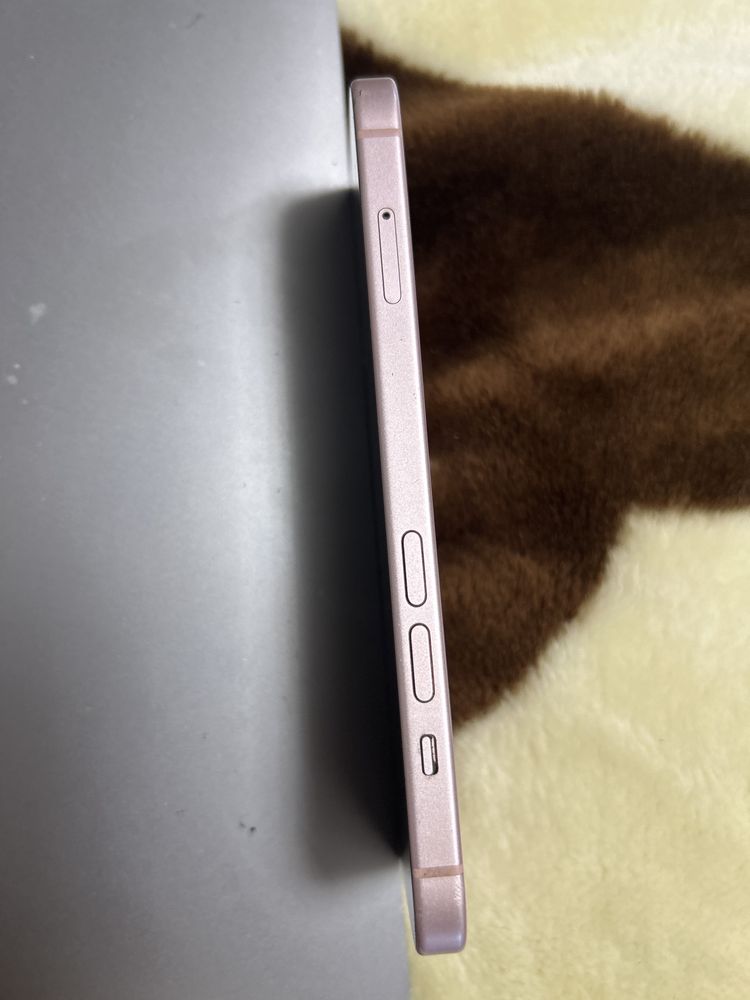 Iphone 15 roz 128 gb
