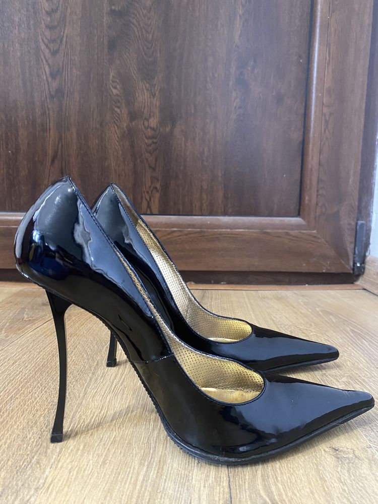 Елегантни обувки, висок ток, остри, черен лак, Gianmarko Lorenzi